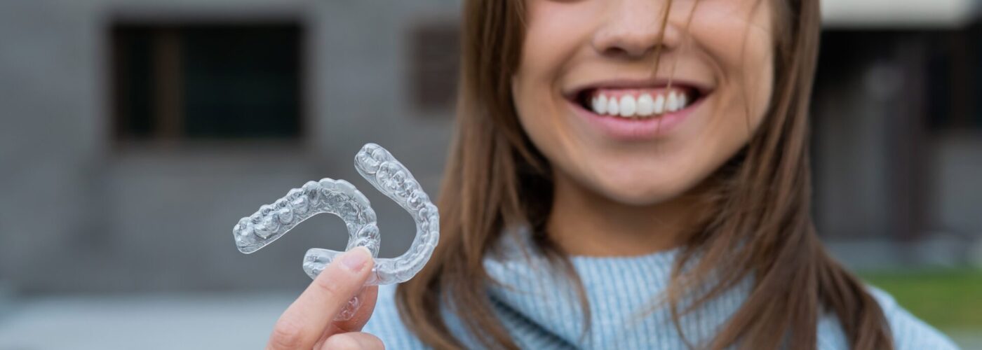 Can you whiten your teeth while wearing clear aligners?  